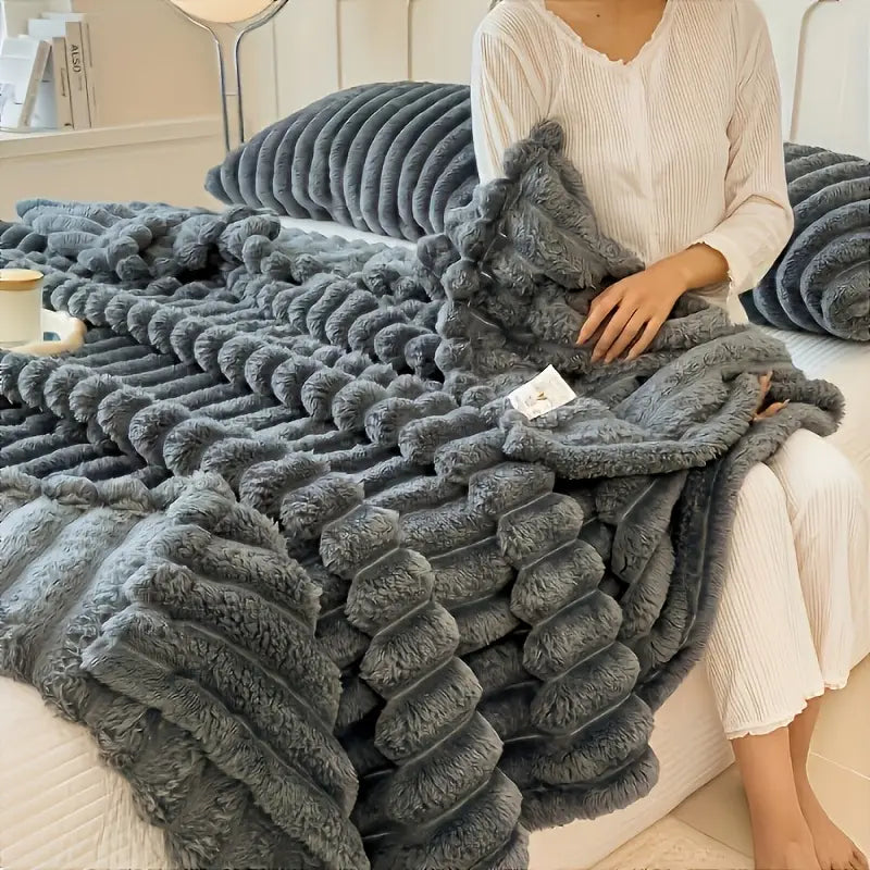 Modern Luxury Velvet Blanket – Ultra-Soft Faux Rabbit Fur, All-Season Comfort for Bed, Sofa & Travel